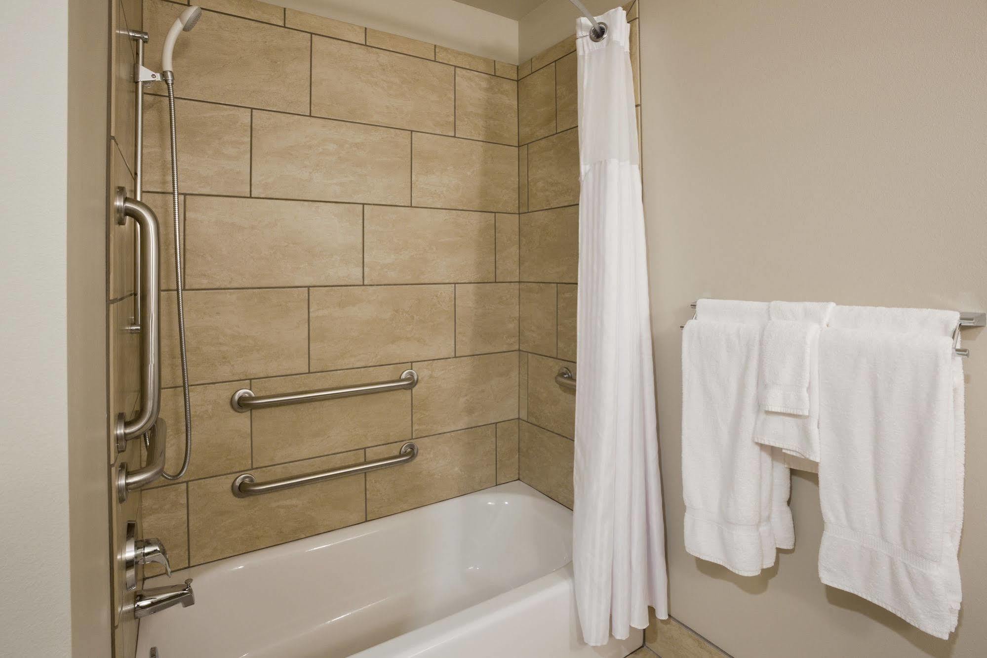 Grandstay Hotel & Suites Valley City Zewnętrze zdjęcie